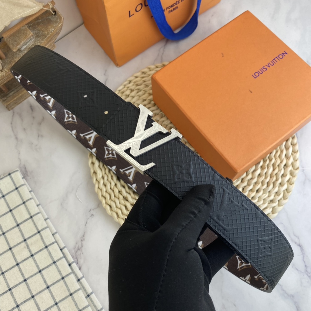     LV   男士腰带38mm 双面进口皮可双面使用 专柜走线 搭配新款扣💰