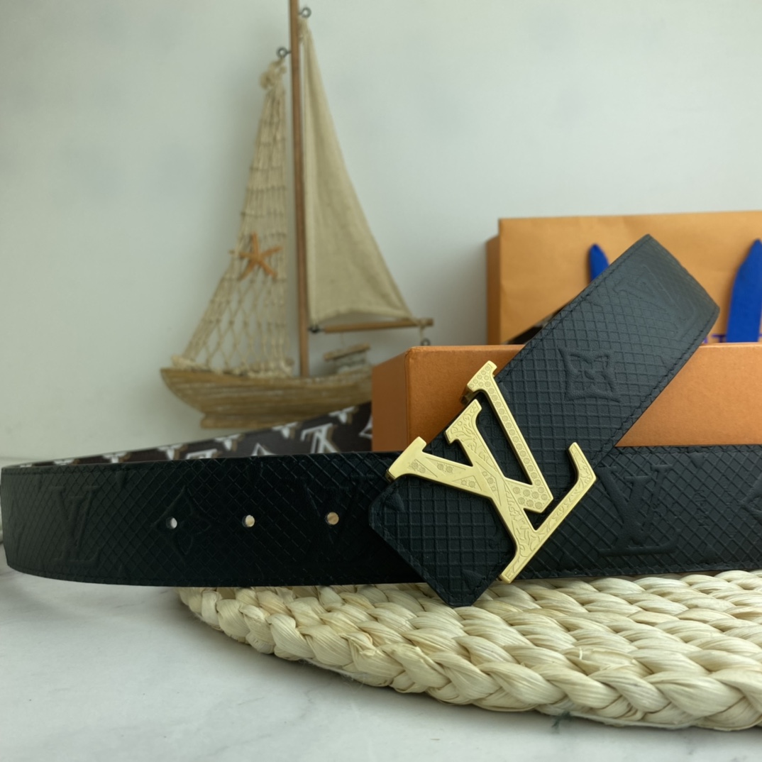     LV   男士腰带38mm 双面进口皮可双面使用 专柜走线 搭配新款扣💰