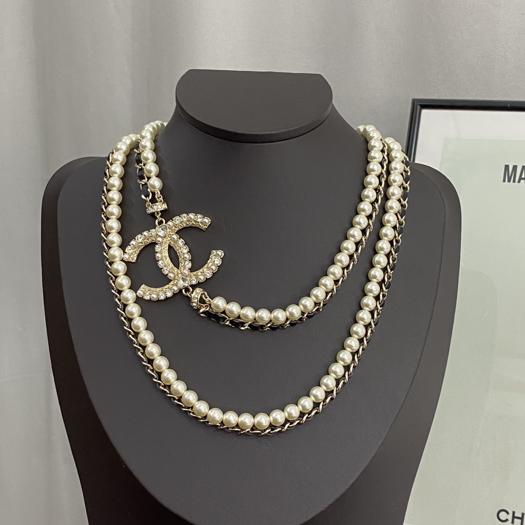 Chanel 23 Crystal, Pearl & Leather Long Necklace - Comprehensive 2