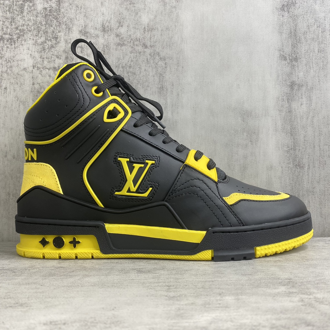 Louis Vuitton 新款上架 LV Trainer 路易-威登2022走秀新款 1：1开发 上脚非常舒适 做工精细 鞋面由意大利进口小牛皮拼接 侧边饰有品牌LOGO标志及签名