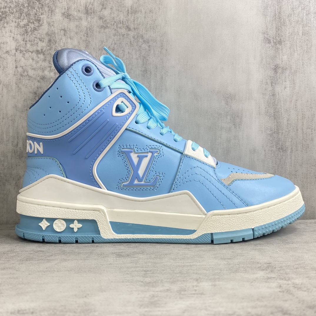 Louis Vuitton 新款上架 LV Trainer 路易-威登2022走秀新款 1：1开发 上脚非常舒适 做工精细 鞋面由意大利进口小牛皮拼接 侧边饰有品牌LOGO标志及签名
