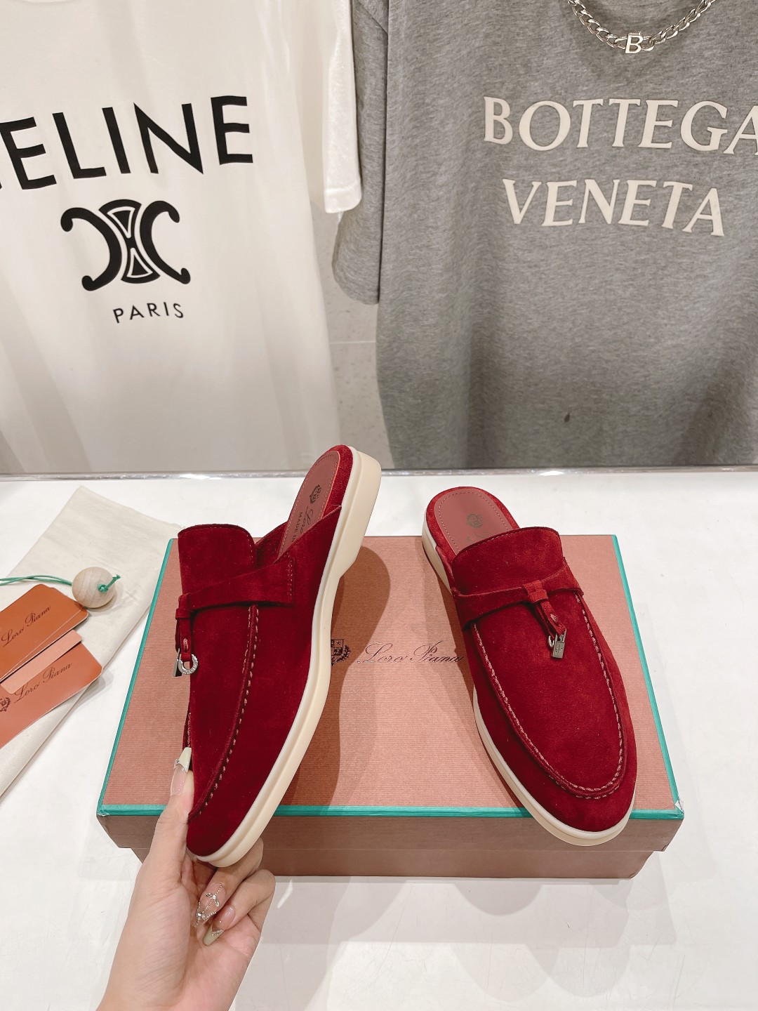 高版本出厂 半托
  Loro Piana* LP万年经典款乐福鞋 简约时尚 脚感超级舒适 一天可以暴走
