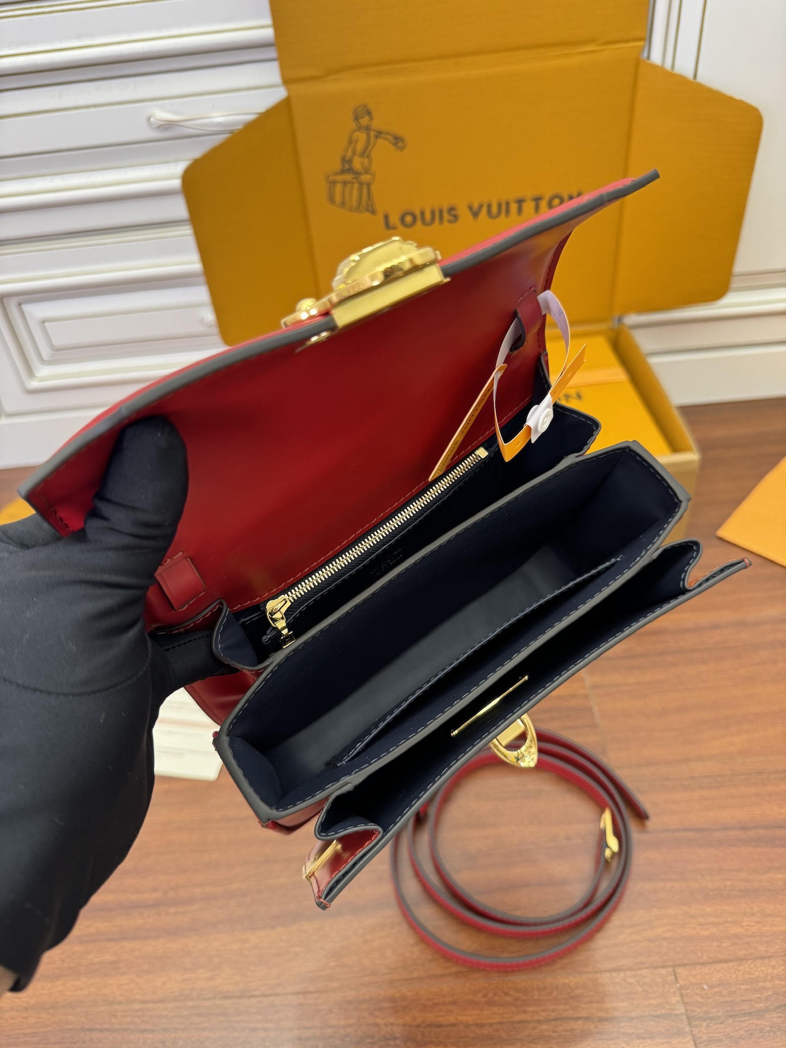 独家首发型号特正版M23645品质全面再次升级专柜同步电子芯片内码新礼盒礼品袋保护纸铜版电子标签合格证皮