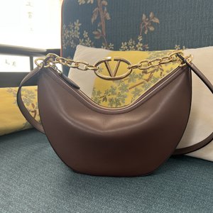 Buy Best High-Quality
 Valentino Bags Handbags Good Quality Replica
 Gold Chains