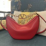 Fake
 Valentino Bags Handbags First Top
 Gold Chains