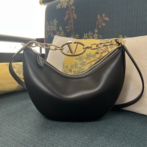Valentino AAAA
 Bags Handbags Gold Chains