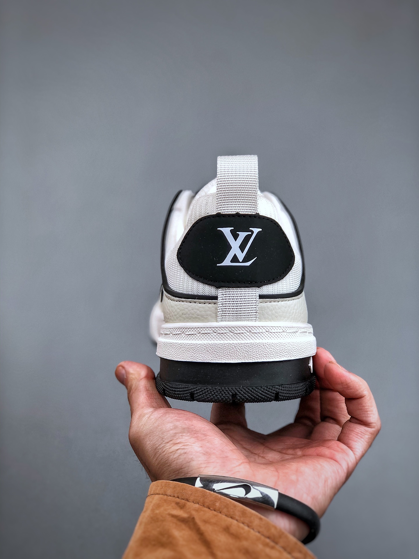 380 新货LV路易威登Louis vuitton Trainer Sneaker Low休闲运动文化百搭篮球板鞋