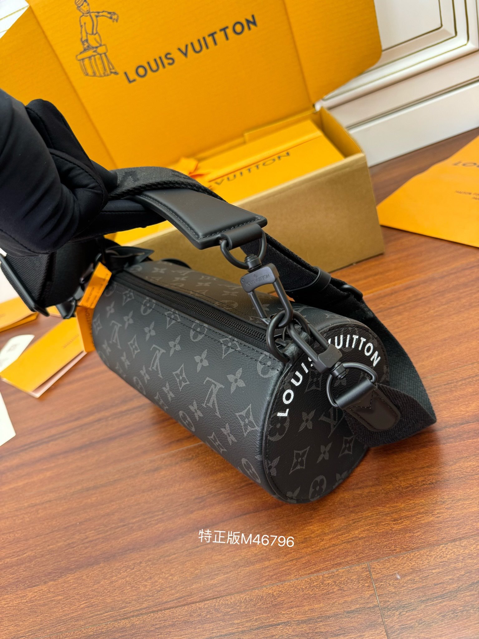 独家首发型号特正版M46796品质全面再次升级专柜同步电子芯片内码新礼盒礼品袋保护纸铜版电子标签合格证皮