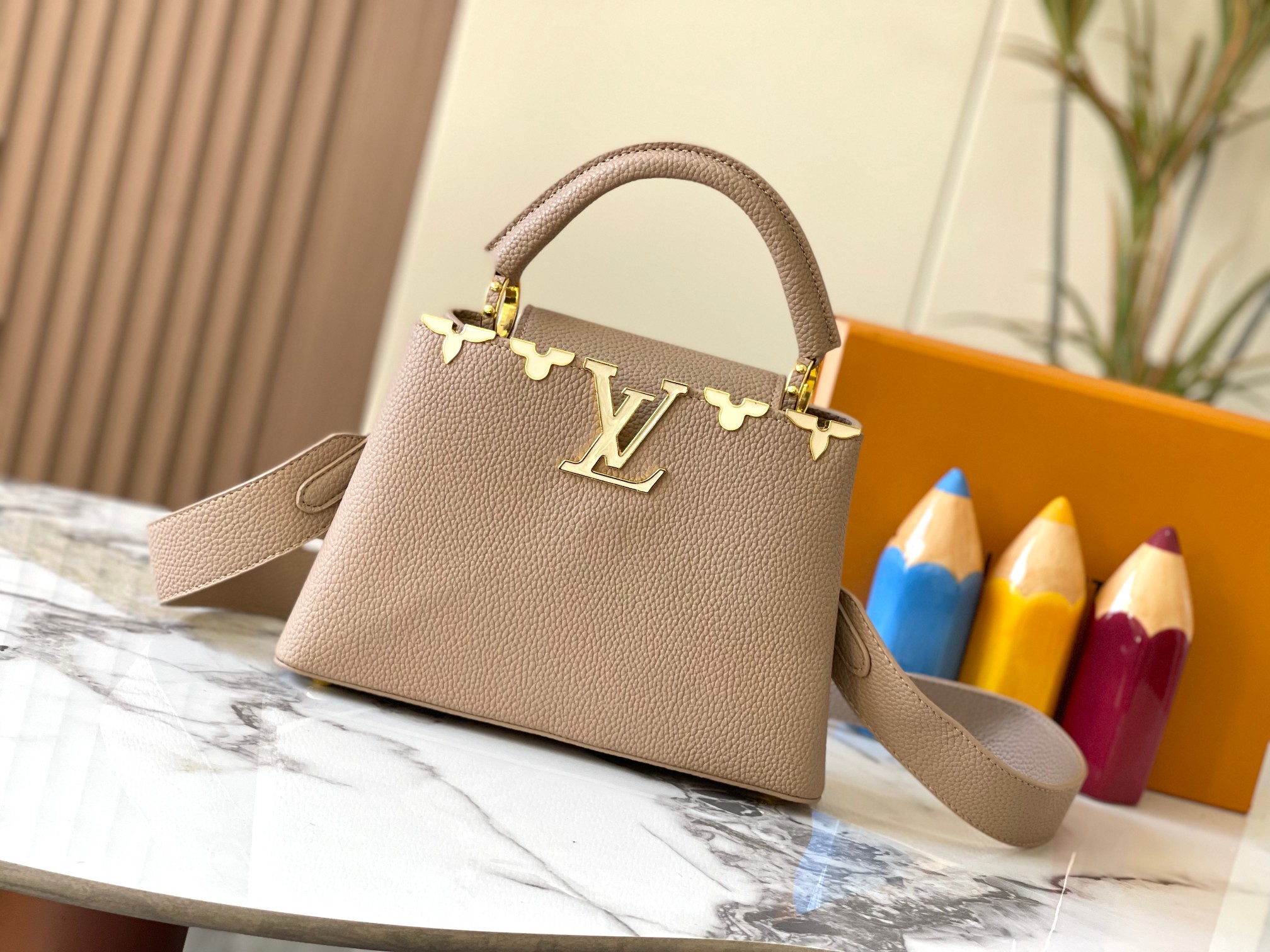 Louis Vuitton LV Capucines Bags Handbags Unsurpassed Quality
 Apricot Color White Taurillon M23766