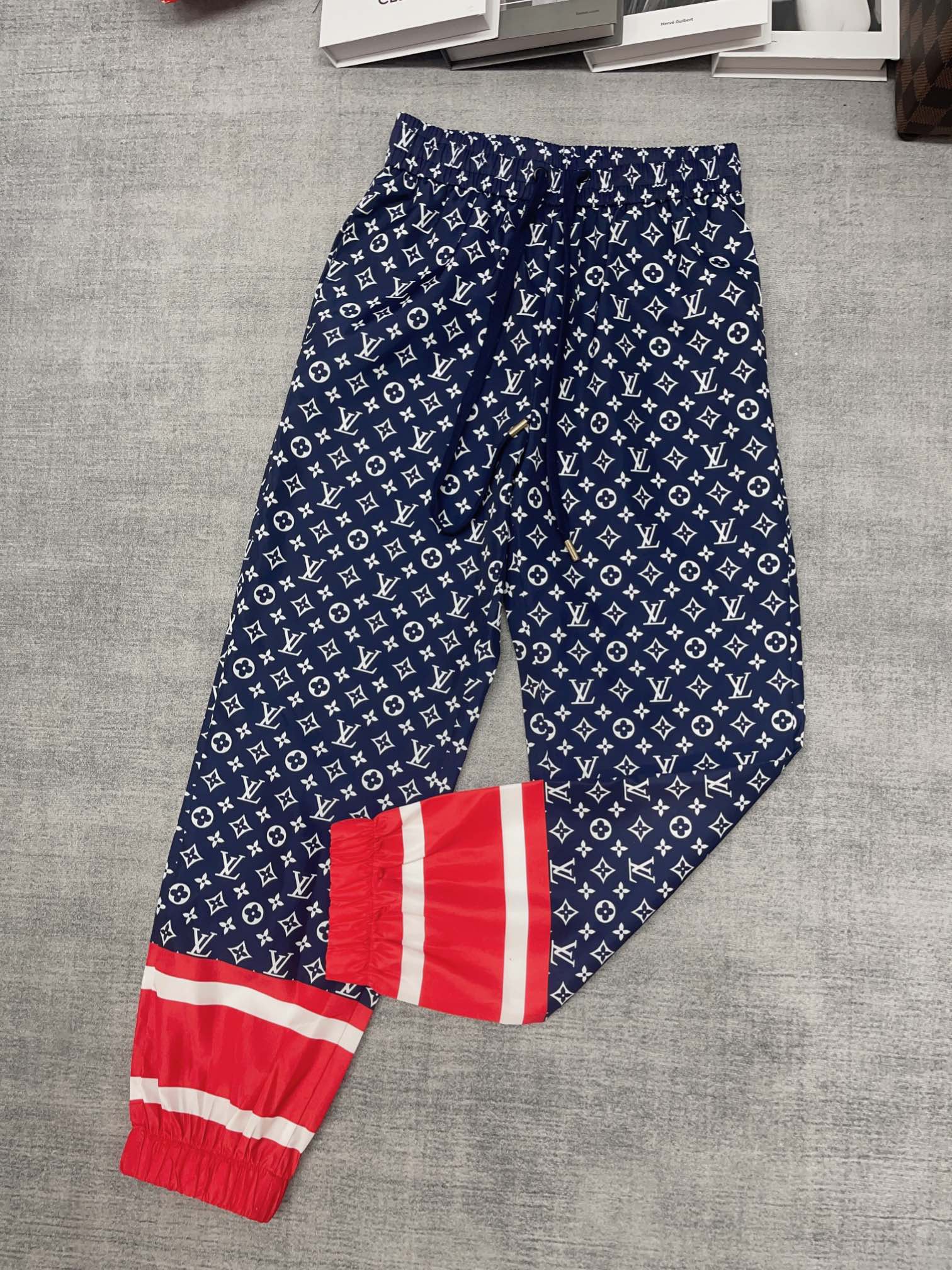Louis Vuitton AAA
 Clothing Pants & Trousers 1:1 Replica
 Red White Nylon