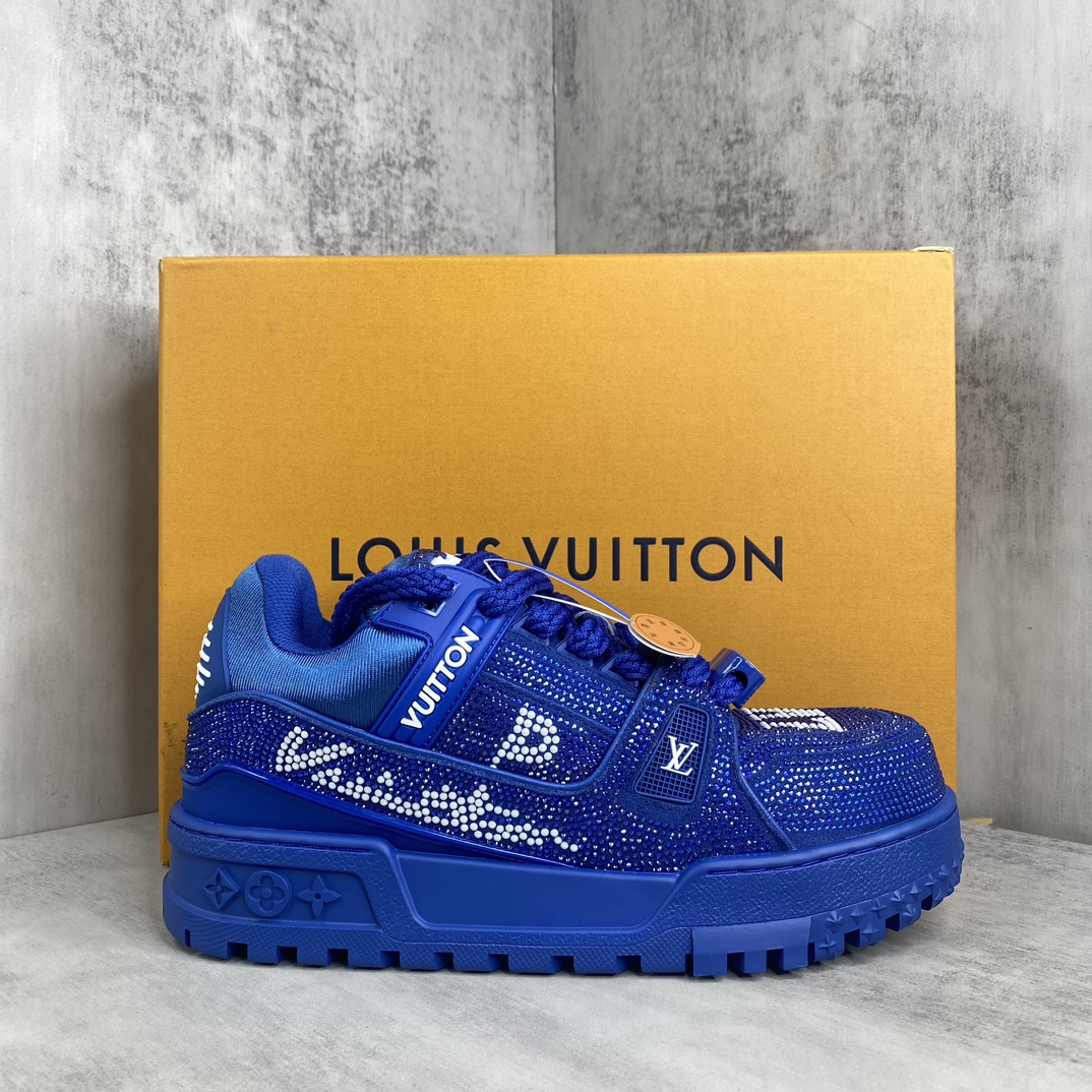 Louis Vuitton 新款上架 LV Louis Vuitton 23S走秀款Trainer 胖丁满钻面包滑板鞋 可折叠抽拉式飞机盒 独家开模暗花老花串珠