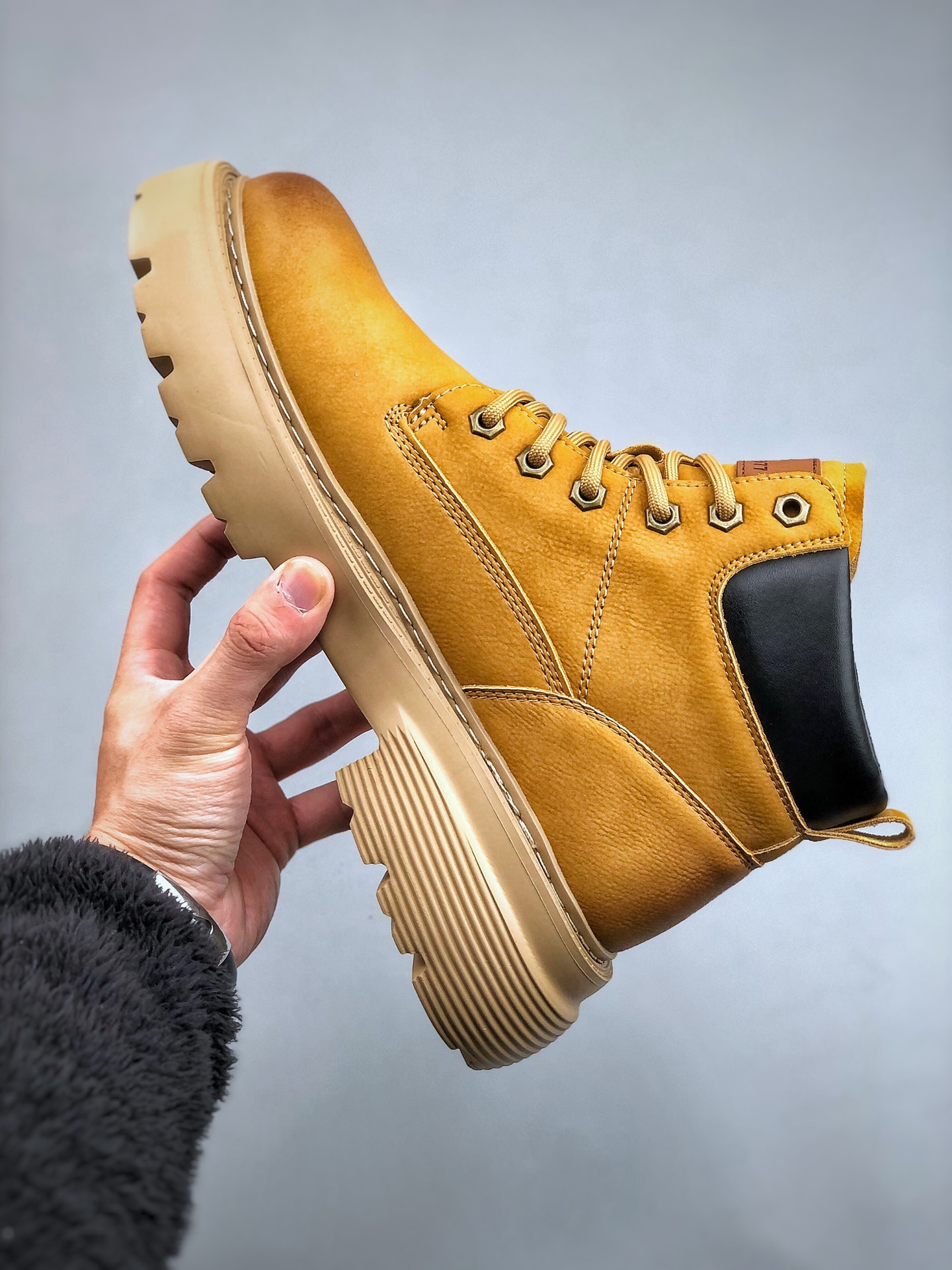 260 Timberland 天伯伦经典款 胎牛皮防水