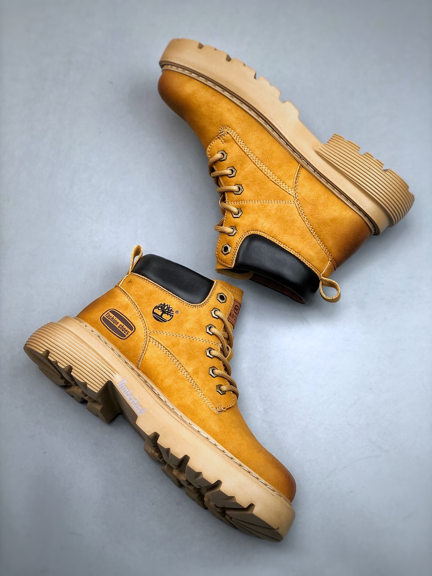 260 Timberland 天伯伦经典款 胎牛皮防水