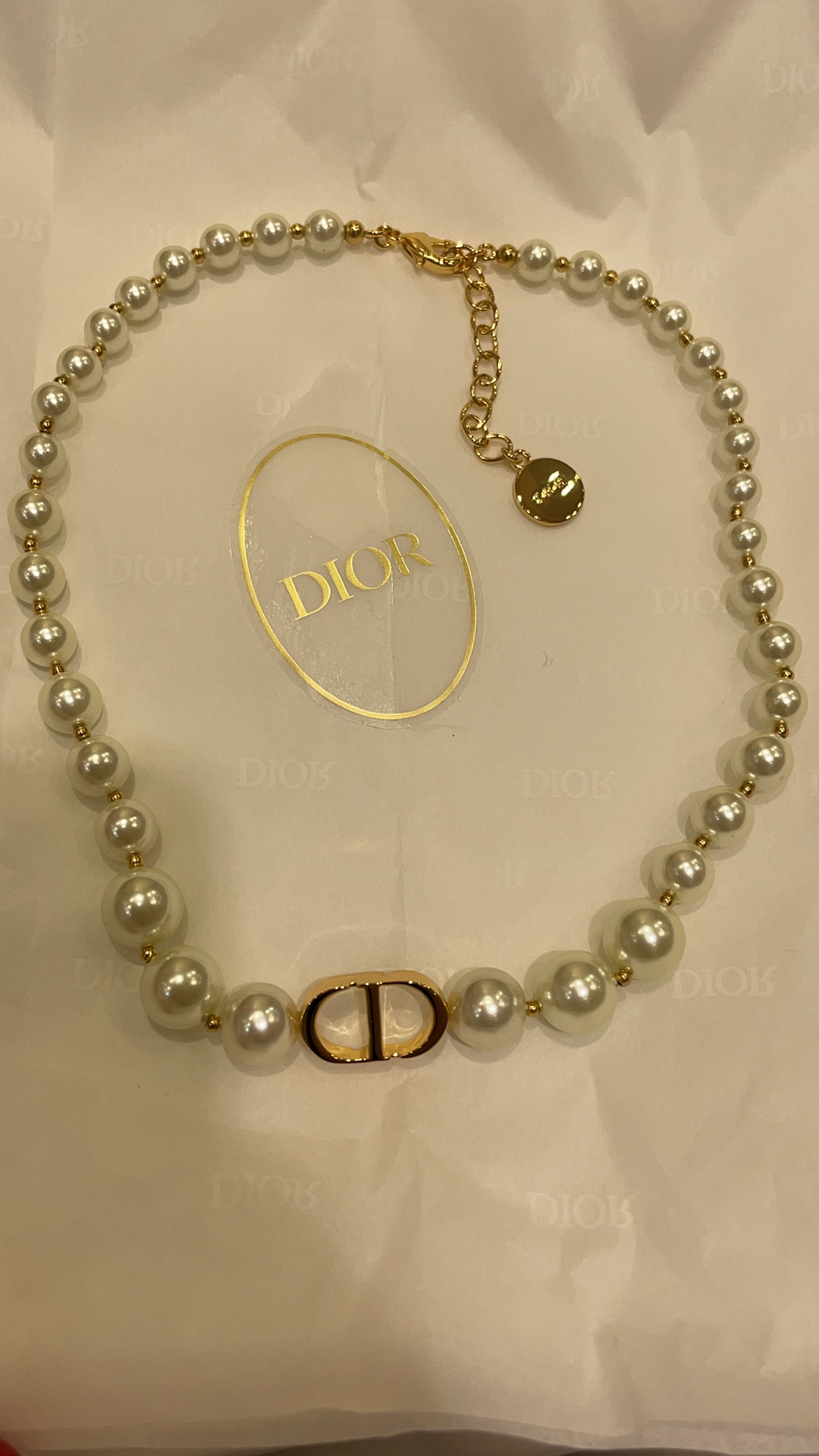 NO:631599,Purchased yb classic CD, Bai Fumei Pearl Necklace, Clavicle Chain, Bracelet, Ten Thousand Years Classic, Super Versatile and Elegant, No matter the occasion, it looks good no matter how you match it. The pearls are silky and plump, with gradient sizes. Brass material, gold-plated custom-made pearls, necklace, bracelet, gold plating, Cartier high-end jewelry19860909购入yb 经典CD 白富美珍珠项链锁骨链 手链 万年经典超级百搭优雅 不挑场合 怎么搭配都好看出片 珍珠颗颗丝滑饱满 呈渐变大小 黄铜材质镀金定制珍珠,,necklace,bracelet,gold plating,卡迪亚高端饰品,Jewelry