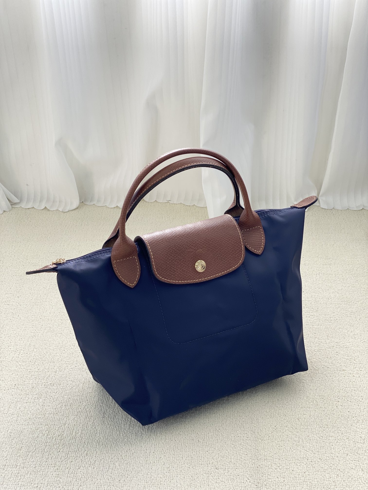Longchamp ～556深蓝色细节图