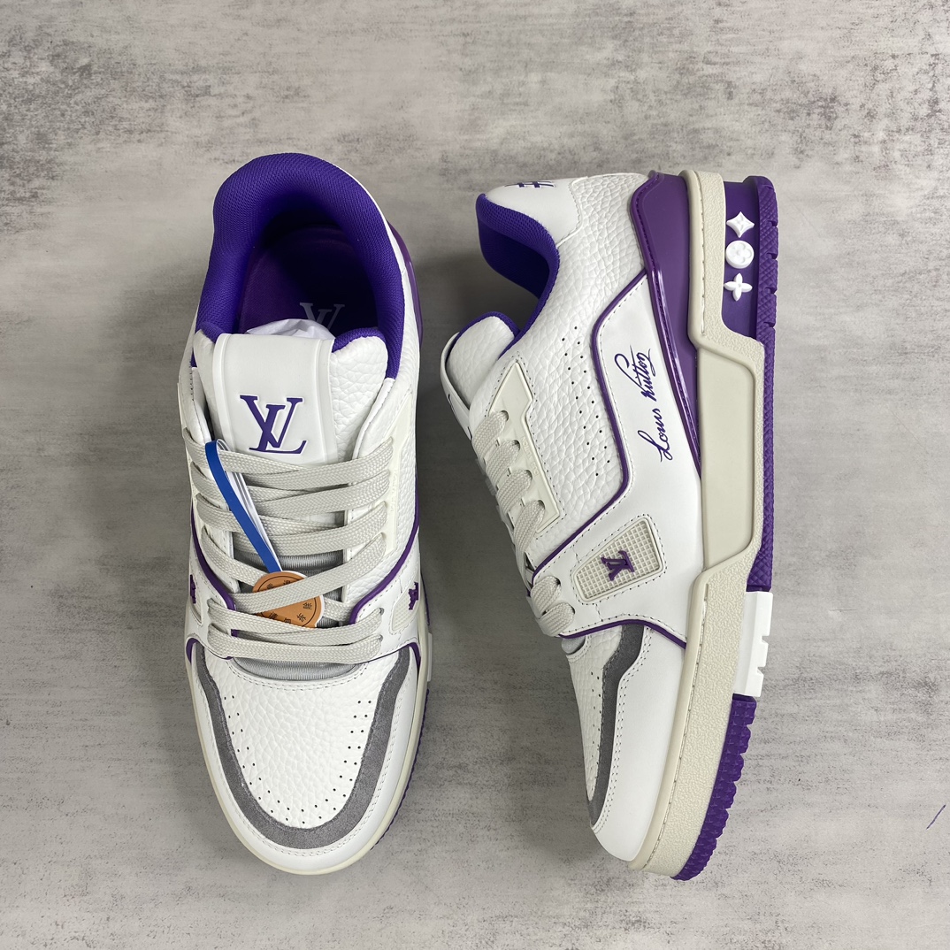 Louis Vuitton 新款上架 2053 Louis*Vuitto* LV Trainer 最新款 大底和面料私模 绝对下血本费心思的一款鞋子 自Vifgil到来之后而设计的这一系列 每一季度都深受众多粉丝的青睐 TPU 大底 包装