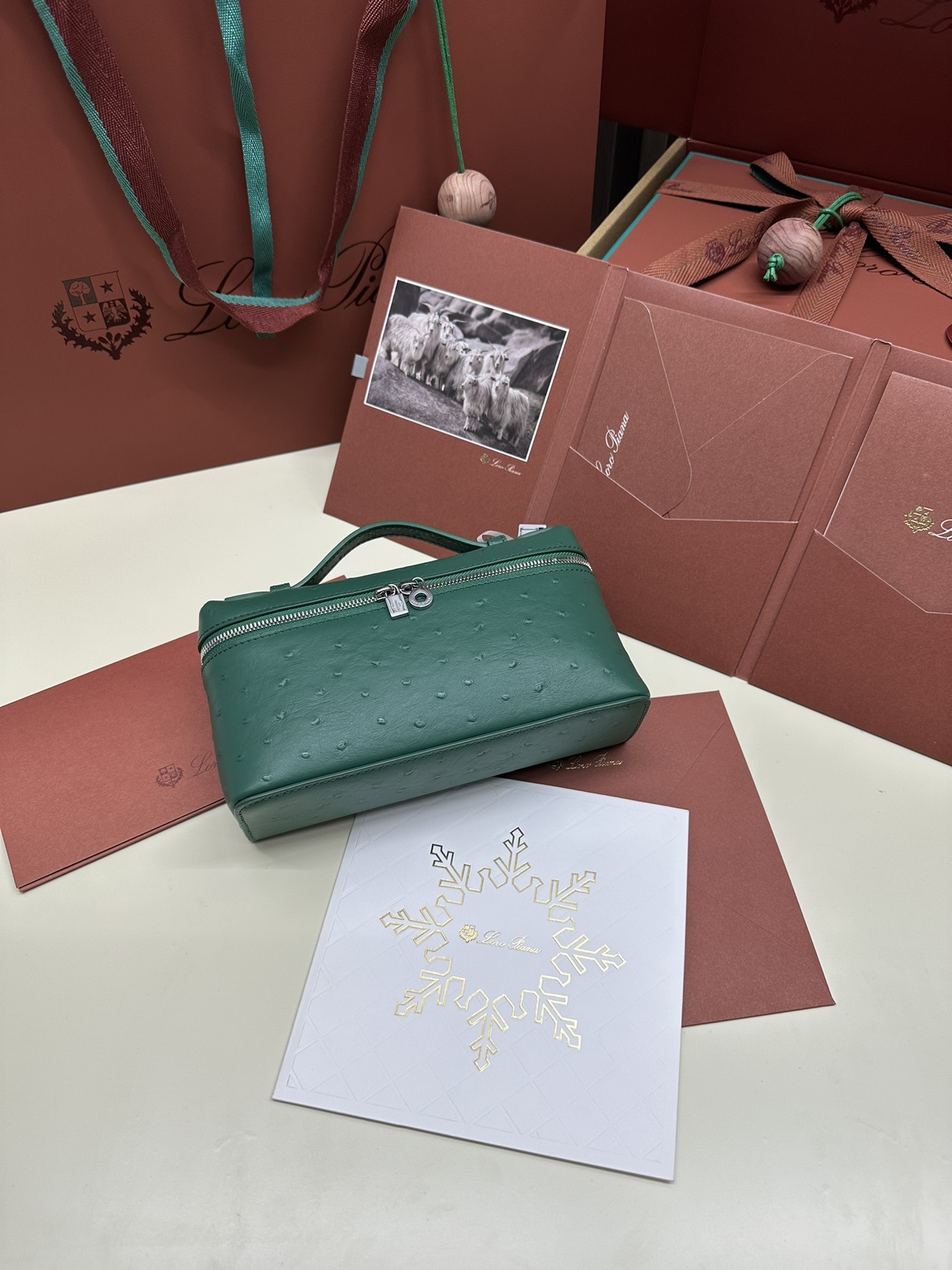 Luxury Ostrich Leather Handbag with Extra Pocket – Peacock Green (Item FAN1034) - 图片 3