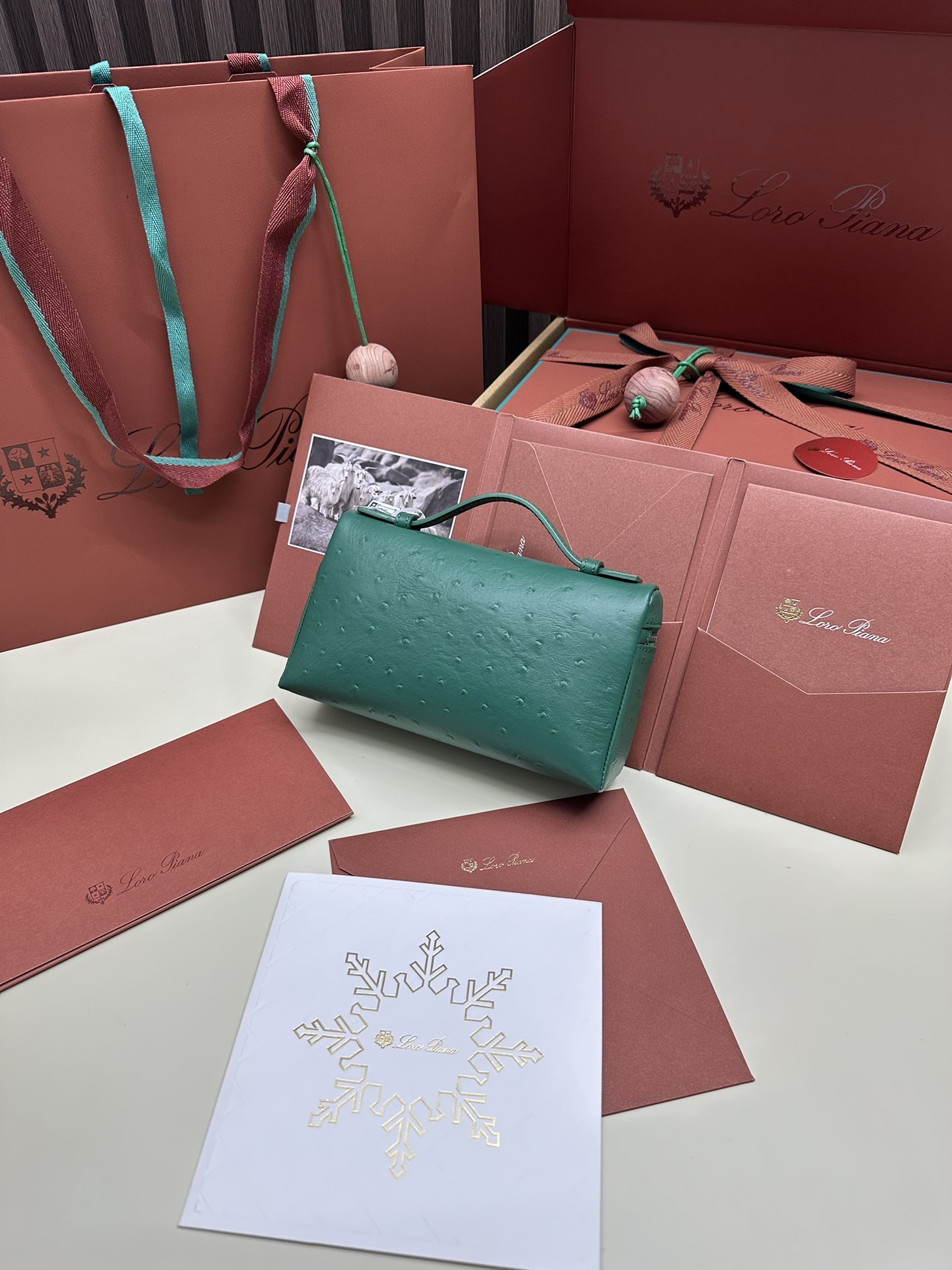 Luxury Ostrich Leather Handbag with Extra Pocket – Peacock Green (Item FAN1034) - 图片 2