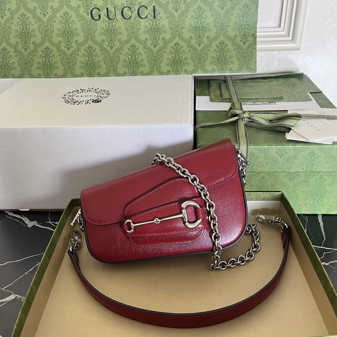 23 Purchasing Agency specializes in providing original leather and complete counter packaging. Gucci Horsebit 1955 series mini shoulder bag. The