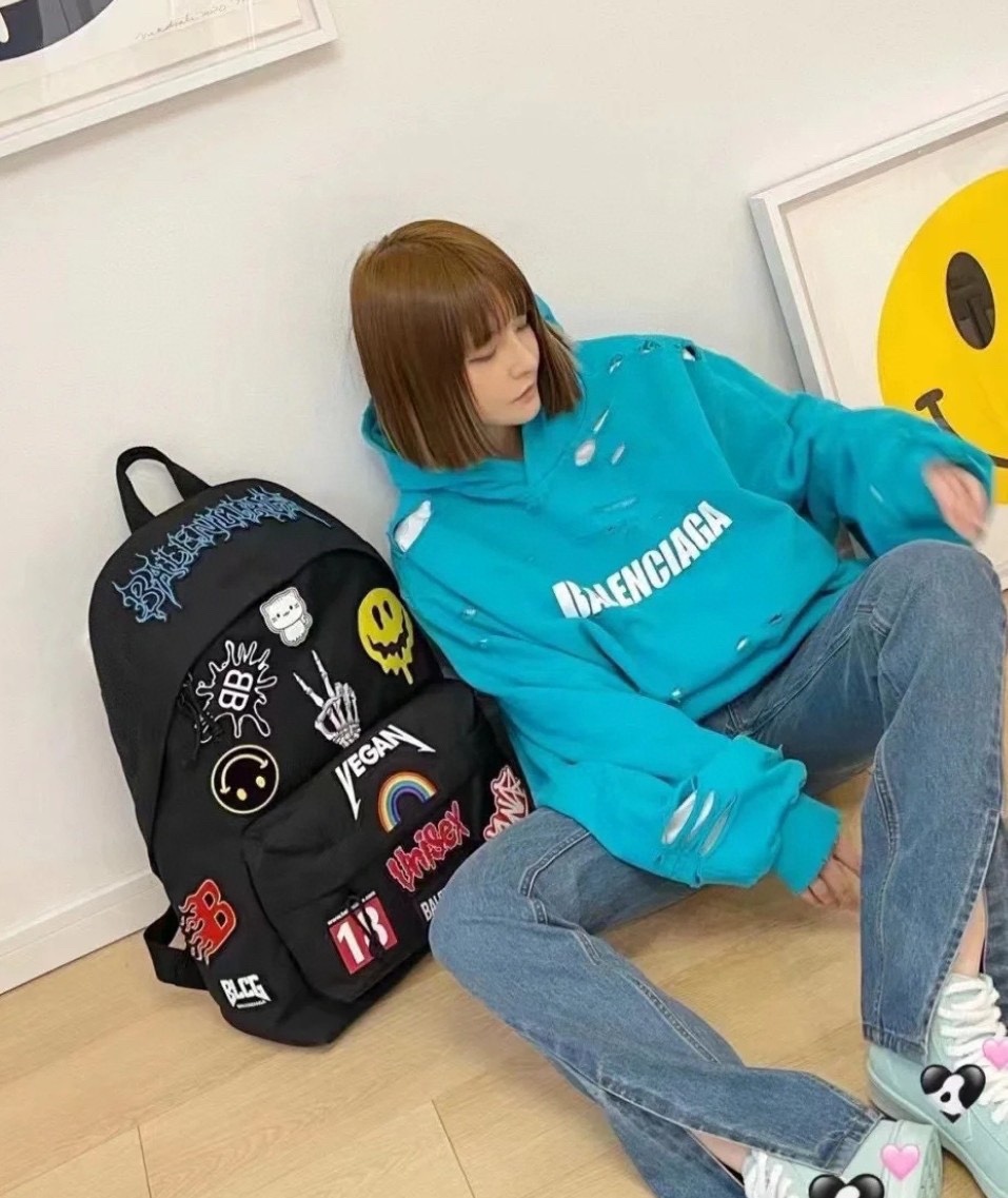 Balenciaga Graffiti Color Label Backpack So beautiful