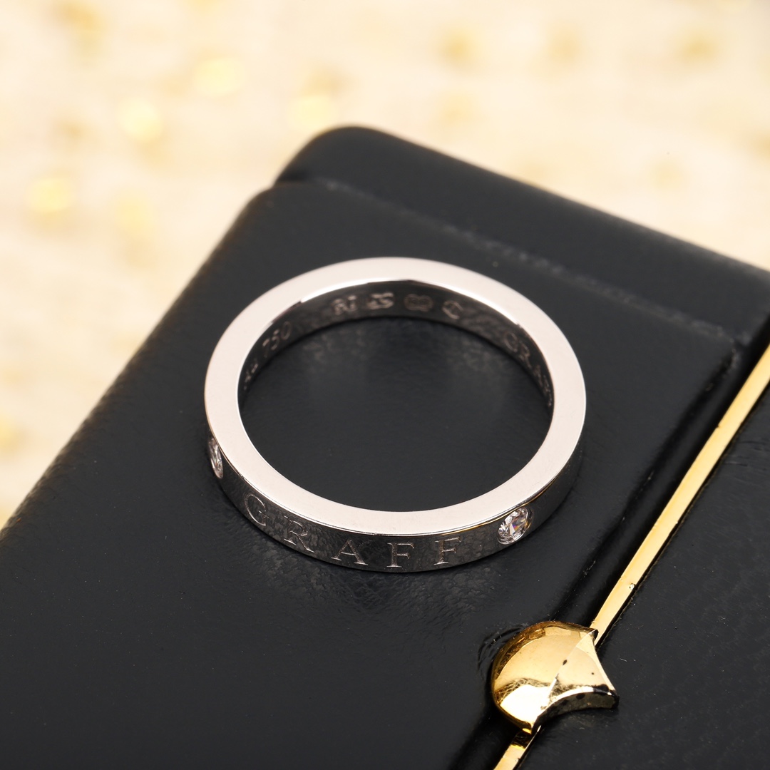 【】永恒对戒 ，可订做18K真金真钻版，只做对版真金货，价询客Fu由格拉夫资深工匠巧手制作的18K白K金