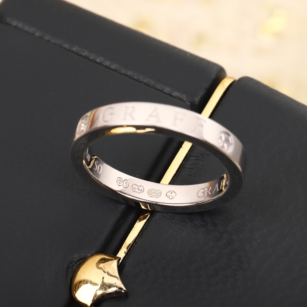 【】永恒对戒 ，可订做18K真金真钻版，只做对版真金货，价询客Fu由格拉夫资深工匠巧手制作的18K白K金