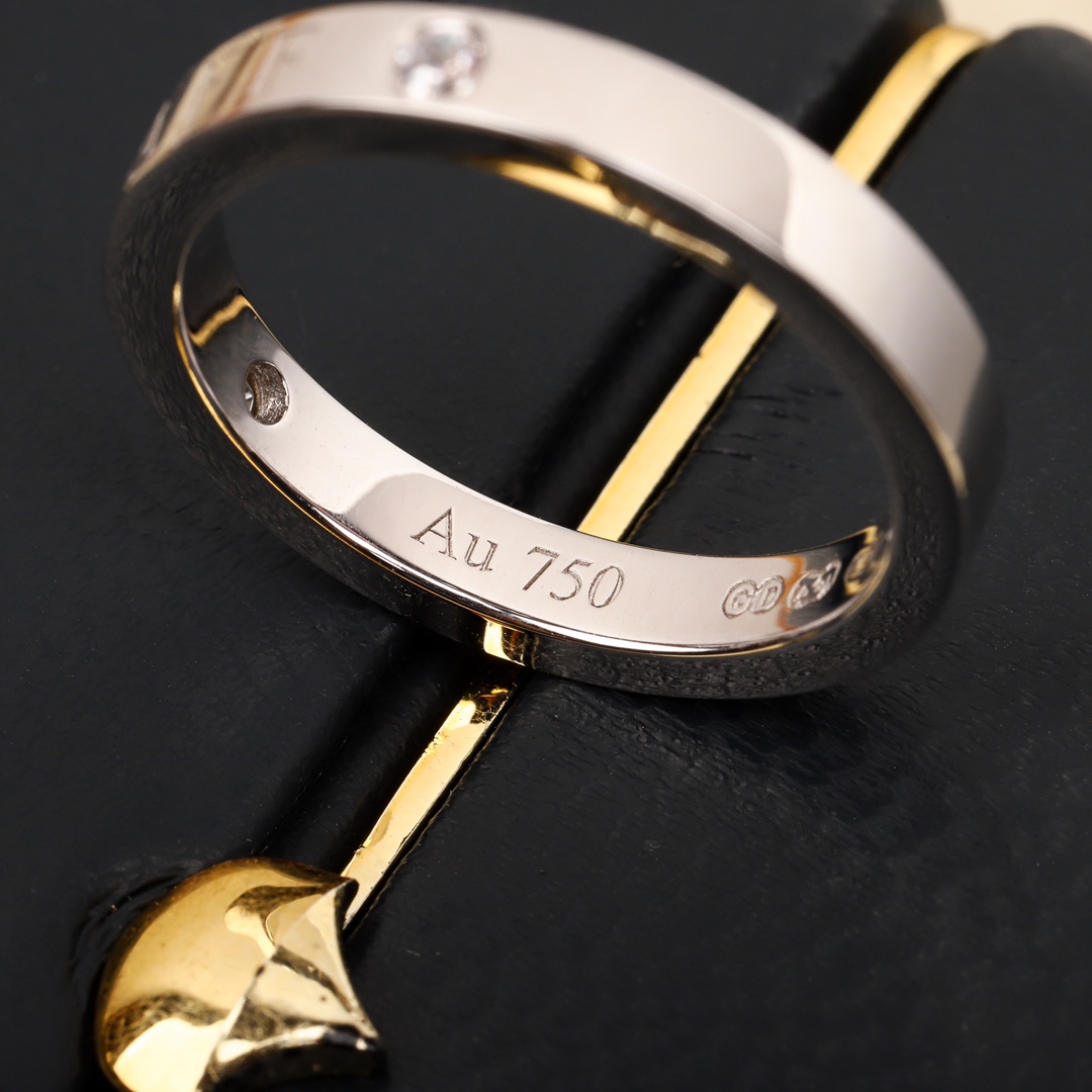 【】永恒对戒 ，可订做18K真金真钻版，只做对版真金货，价询客Fu由格拉夫资深工匠巧手制作的18K白K金