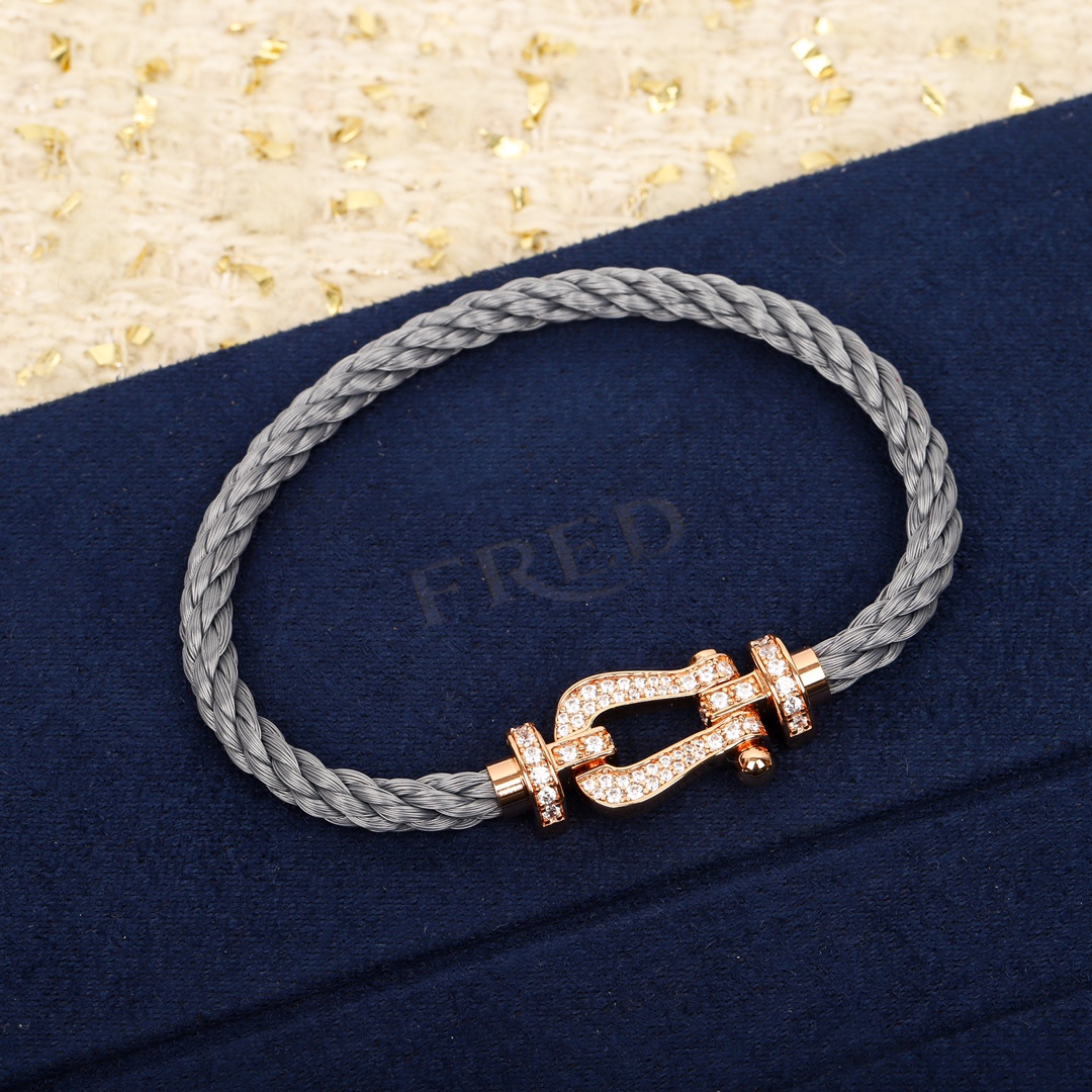 [Niche Series Jewelry]Medium Z For genuine gold and diamonds Look for the real