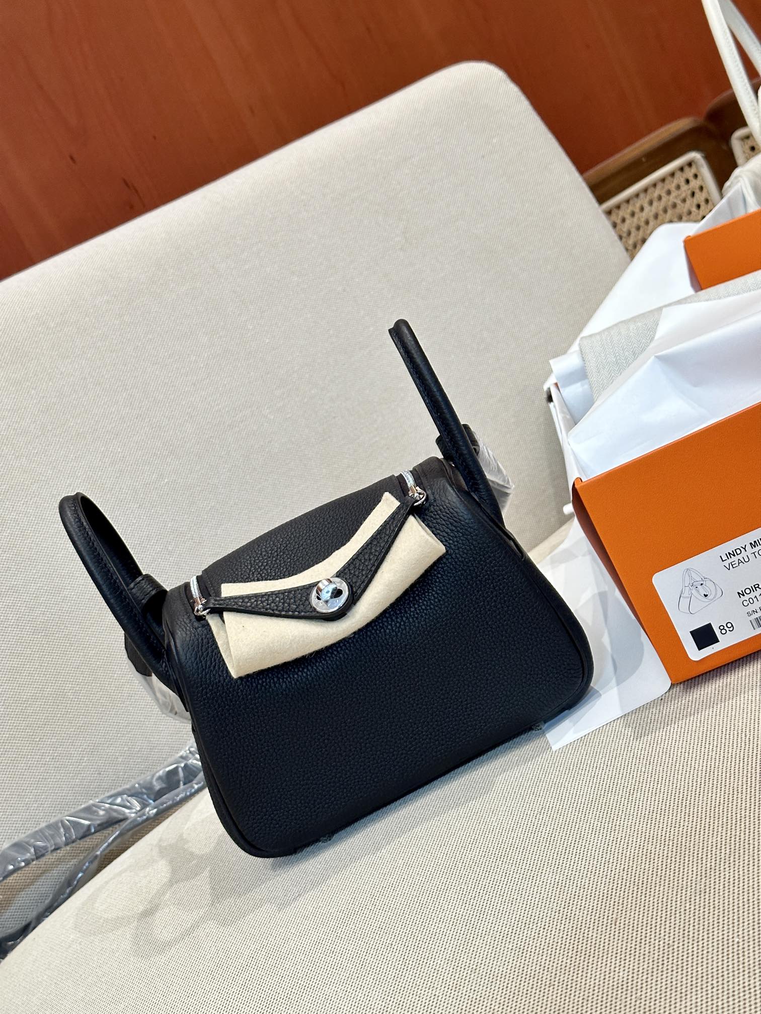 Hermes Lindy Mini Noir mini crossbody everyday