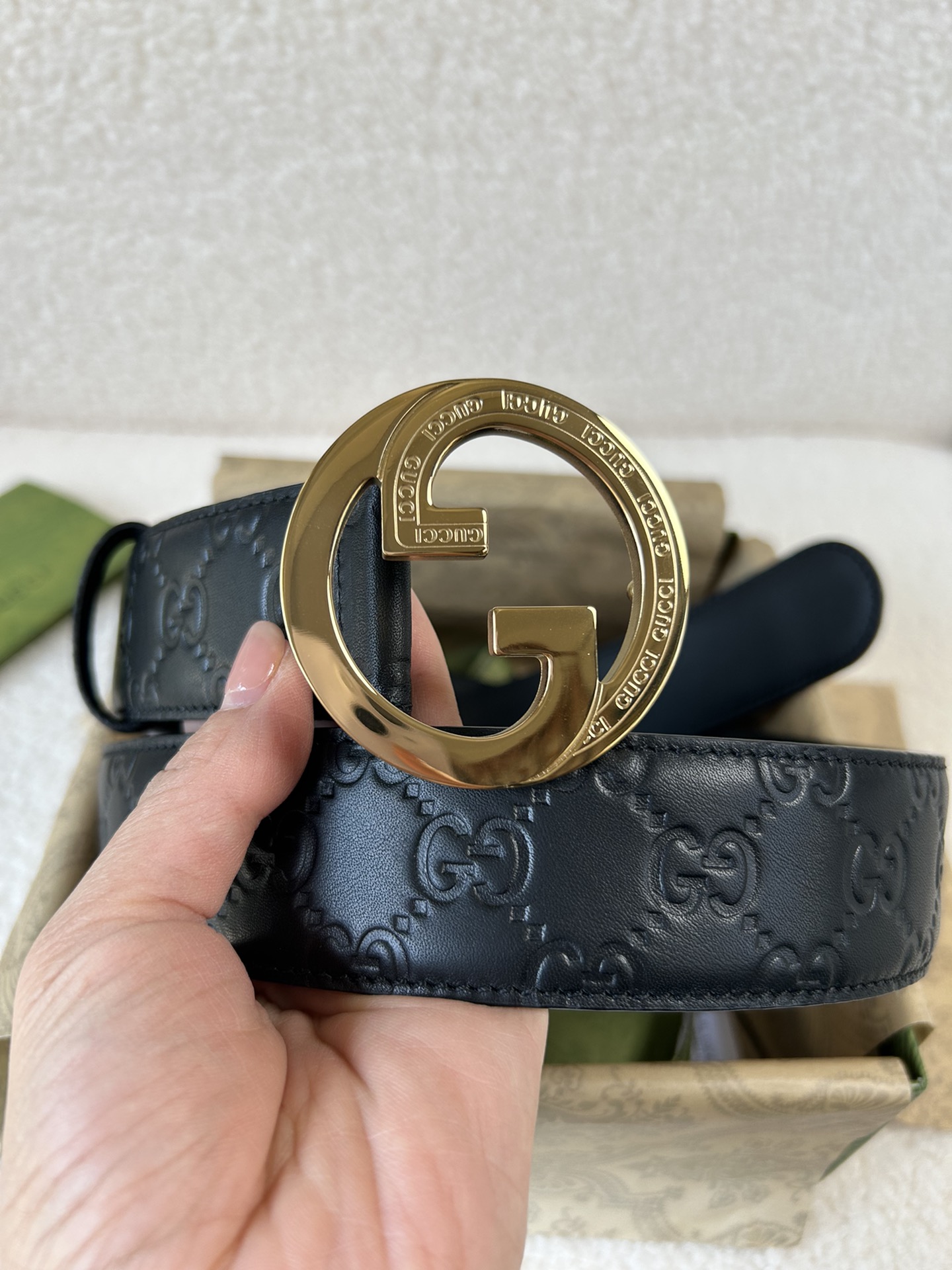 Gucci4.0cm经典压花意大利进口头层小牛皮手感柔软厚实搭配精品全钢五金带扣纯进口机械车线工艺精细原