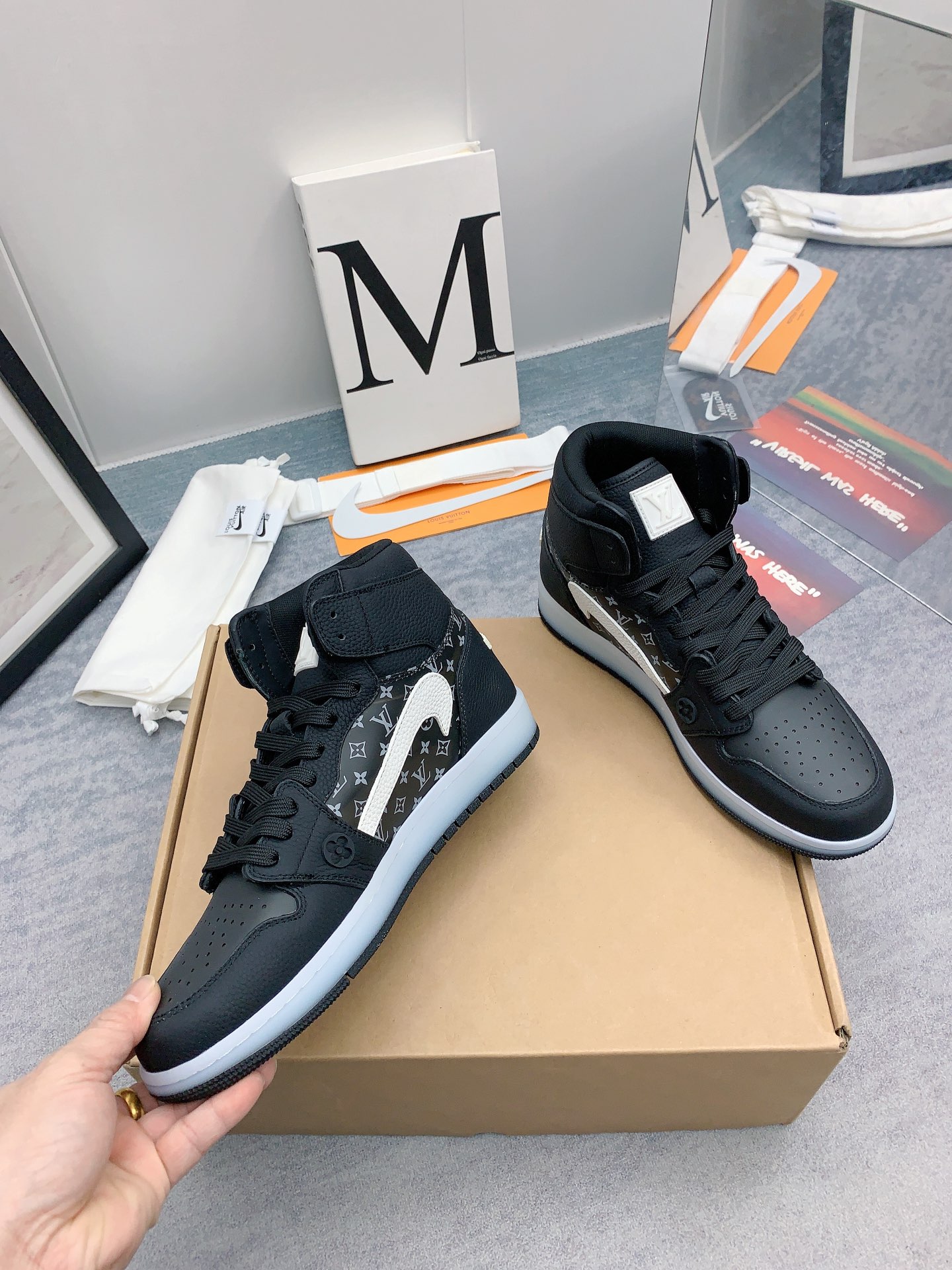 Limited Edition Air Jordan 1 x LV x Nike Stadium Shoes Overview - 图片 3