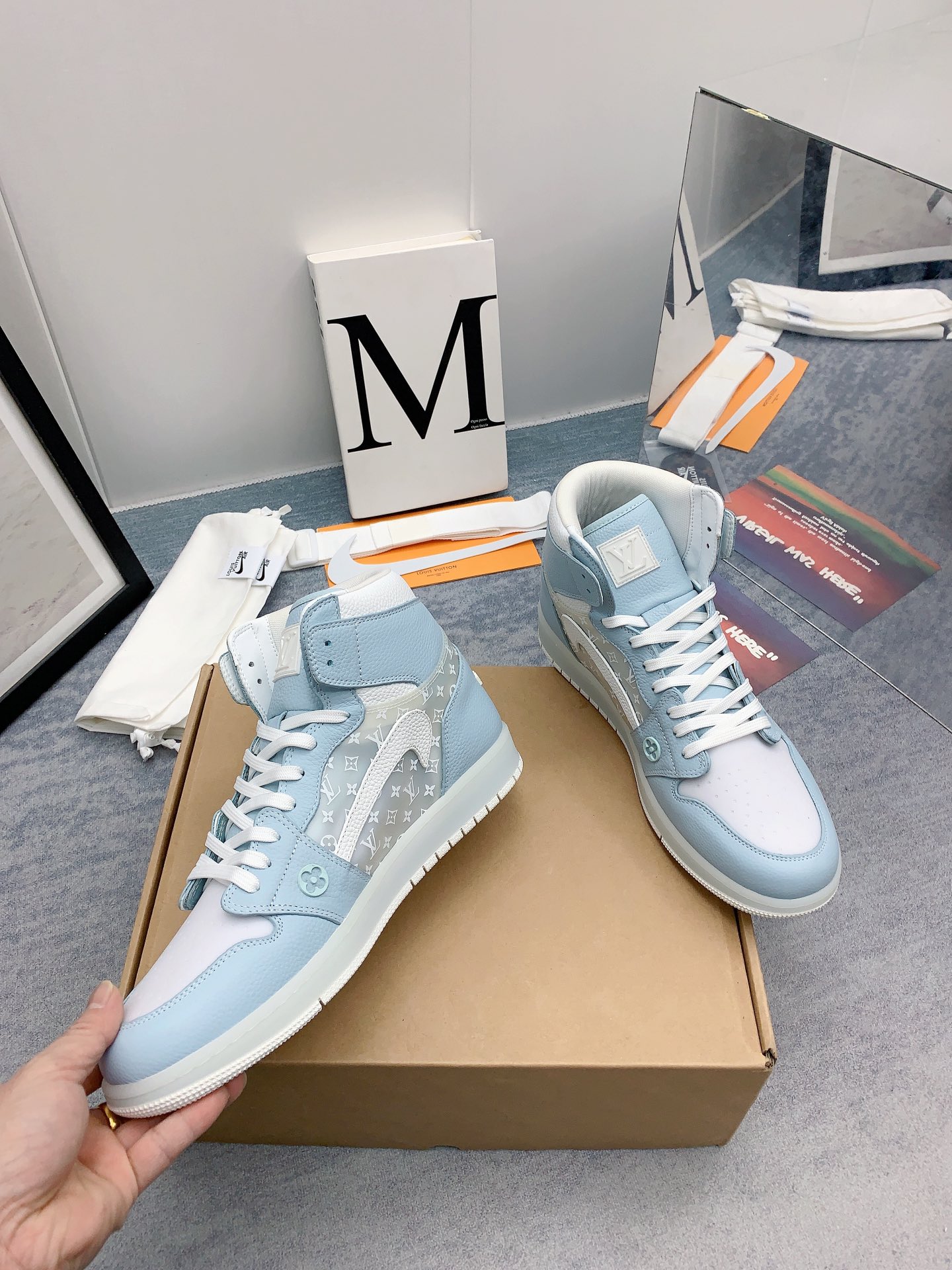 Limited Edition LV x Nike Air Jordan 1 Collaboration Sneakers Overview - 图片 3