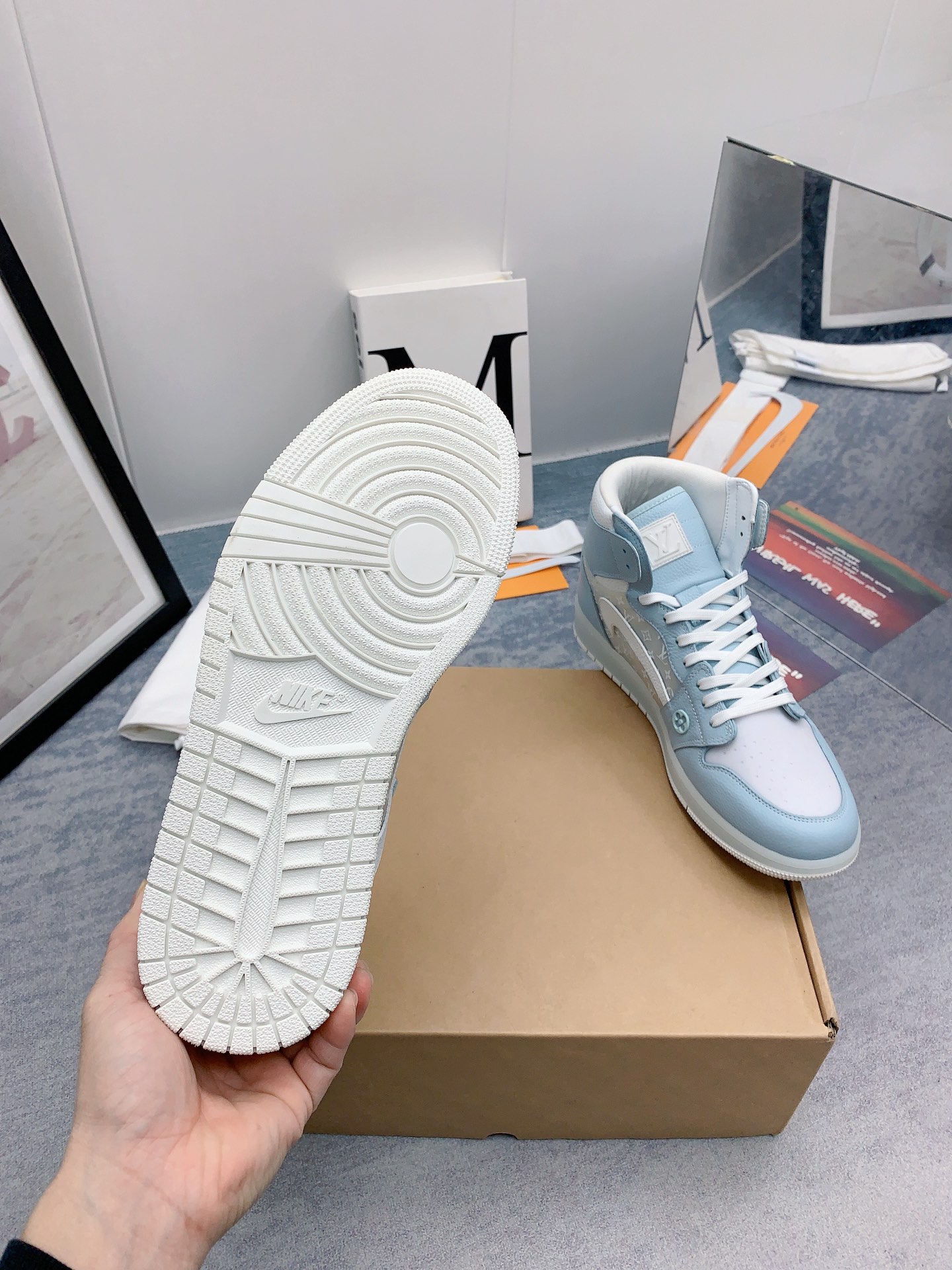 Limited Edition LV x Nike Air Jordan 1 Collaboration Sneakers Overview - 图片 9