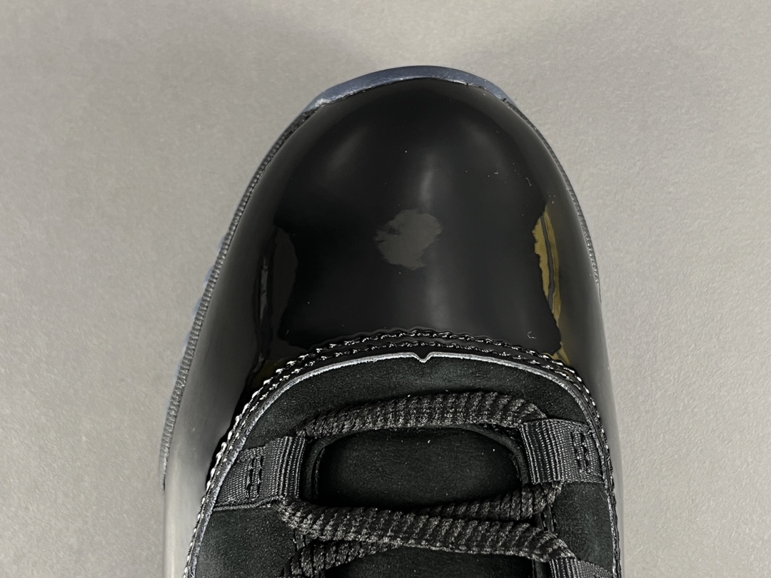 渠道优势支持放店！X版乔11黑武士JordanAirJordan11retrocapandgown减震高