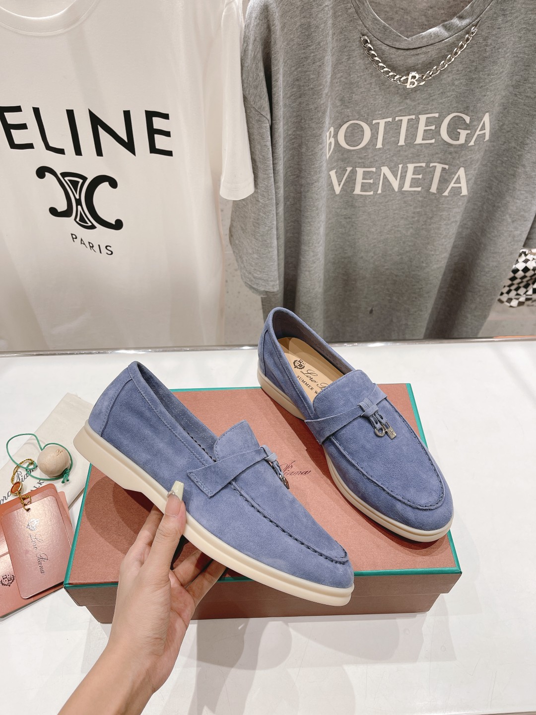 高版本出厂
  Loro Piana* LP万年经典款乐福鞋 简约时尚 脚感超级舒适 一天可以暴走两万步