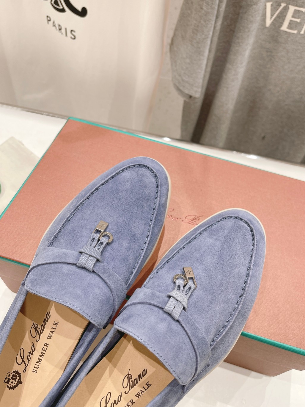 高版本出厂
  Loro Piana* LP万年经典款乐福鞋 简约时尚 脚感超级舒适 一天可以暴走两万步