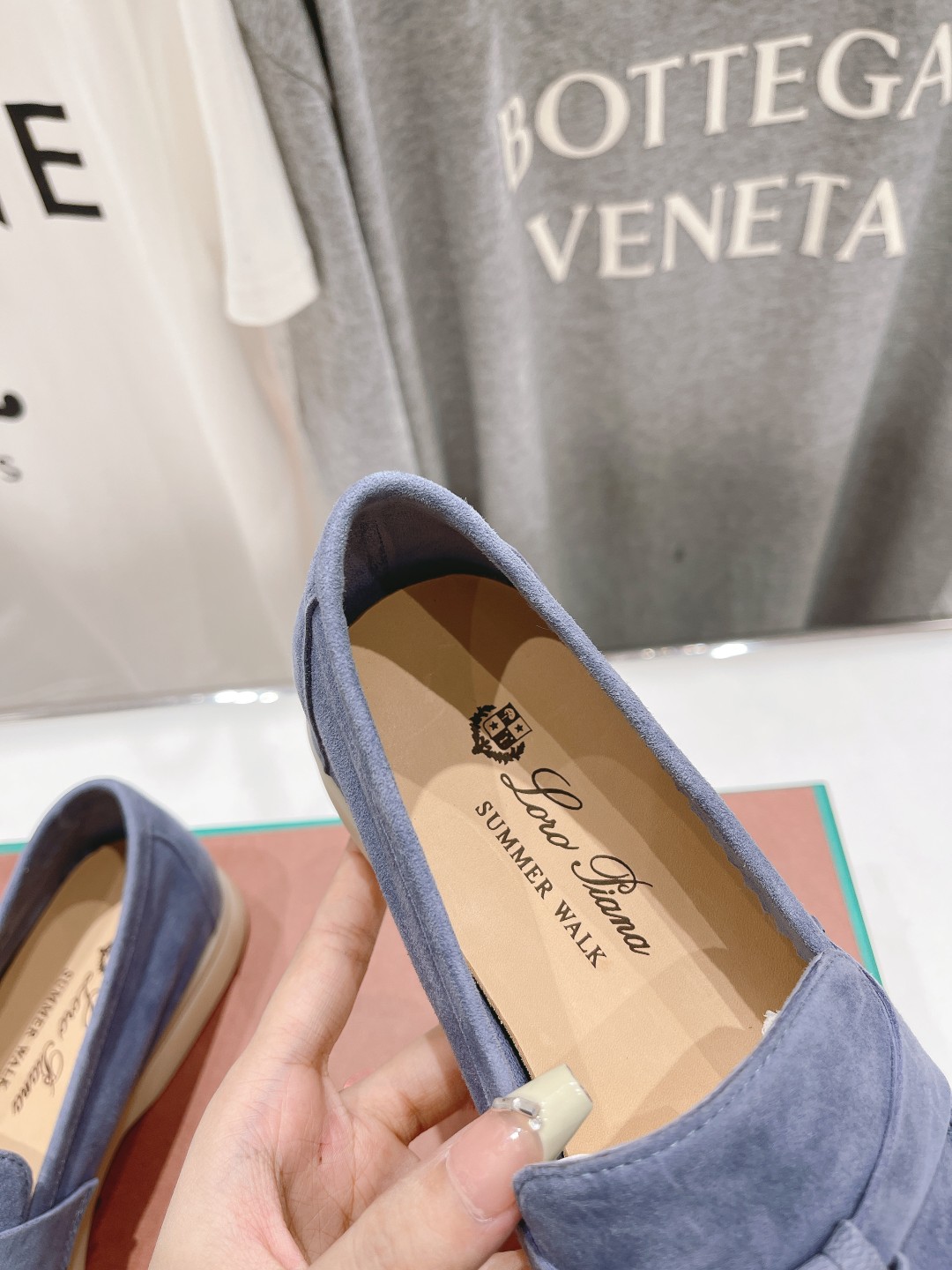 高版本出厂
  Loro Piana* LP万年经典款乐福鞋 简约时尚 脚感超级舒适 一天可以暴走两万步