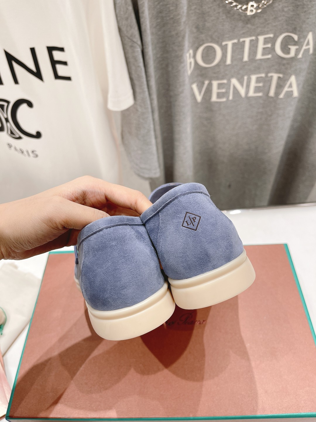 高版本出厂
  Loro Piana* LP万年经典款乐福鞋 简约时尚 脚感超级舒适 一天可以暴走两万步