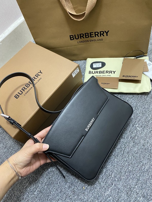 Burberry AAA Crossbody & Shoulder Bags