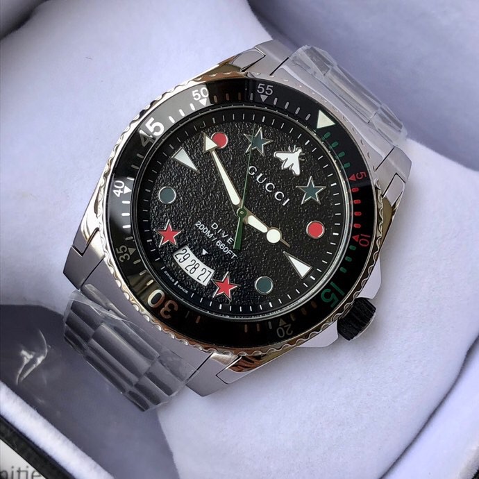 Часы Gucci