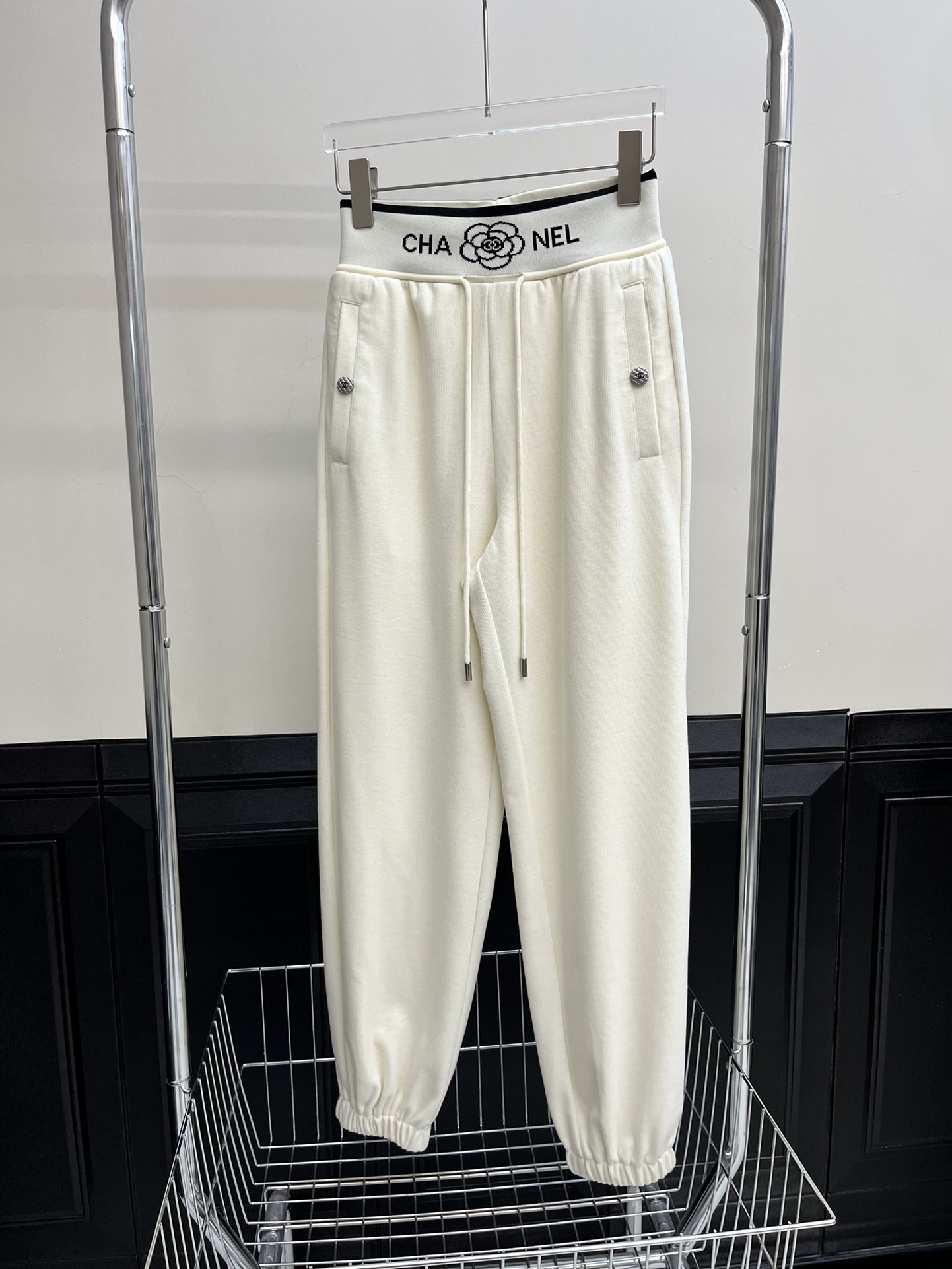 Chanel Clothing Pants & Trousers Beige Black Fall/Winter Collection Fashion Casual