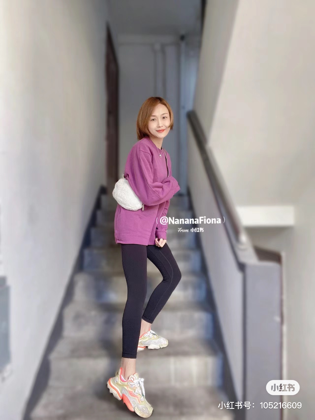 冬天就要用更暖和的小背包呀,这款拉绒包包看上去就是暖呼呼,软绵绵的 7