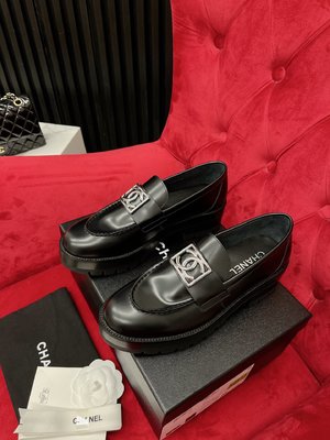 What is a 1:1 replica Chanel Shoes Loafers Black Silver Genuine Leather Goat Skin Sheepskin TPU