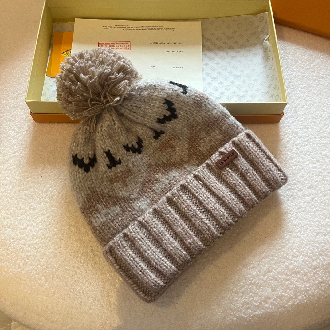NO:190092,LV wool hat, autumn and winter cold hat, wool ball wool hat, running 4 color hat fisherman hat baseball hat knit hat, hat, louis vuitton, espadrilles,hats19860909LV毛线帽,秋冬冷帽,毛球毛线帽,跑量4个色帽子渔夫帽棒球帽针织帽,帽子,louis vuitton,espadrilles,hats,hat