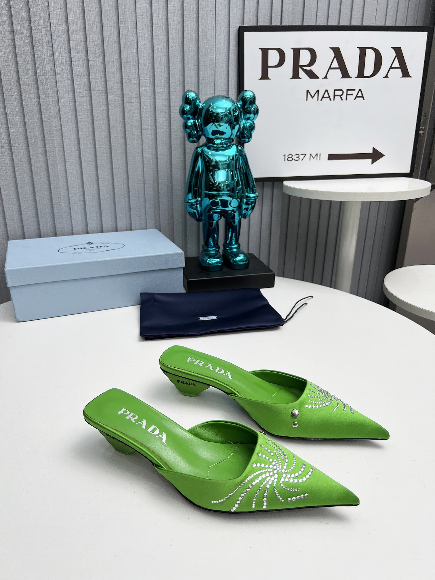 NO:231641,2025 SSS launches the latest Prada long and short boots, sandals, single shoes, thin heels, hollows, thick heels series ————————————— PRADA early spring catwalks Internet celebrity style 