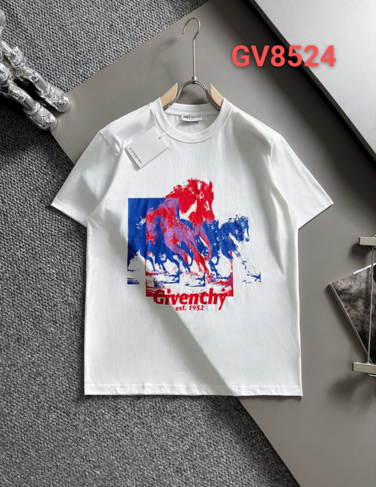 GVC Givenchy 24ss primavera y verano nueva versión alta caballo de guerra colorido rojo y azul con excelente efecto cor…