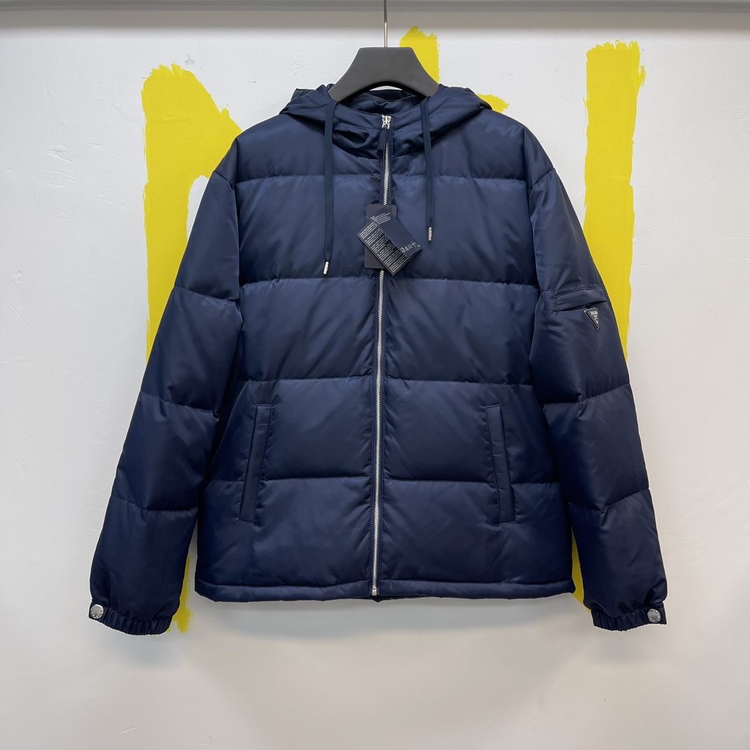 🧧🧧Prada, nueva chaqueta de plumón de nailon regenerado 23FW Tamaño: S-XL YB2W + comprada y desarrollada, tela de nail…