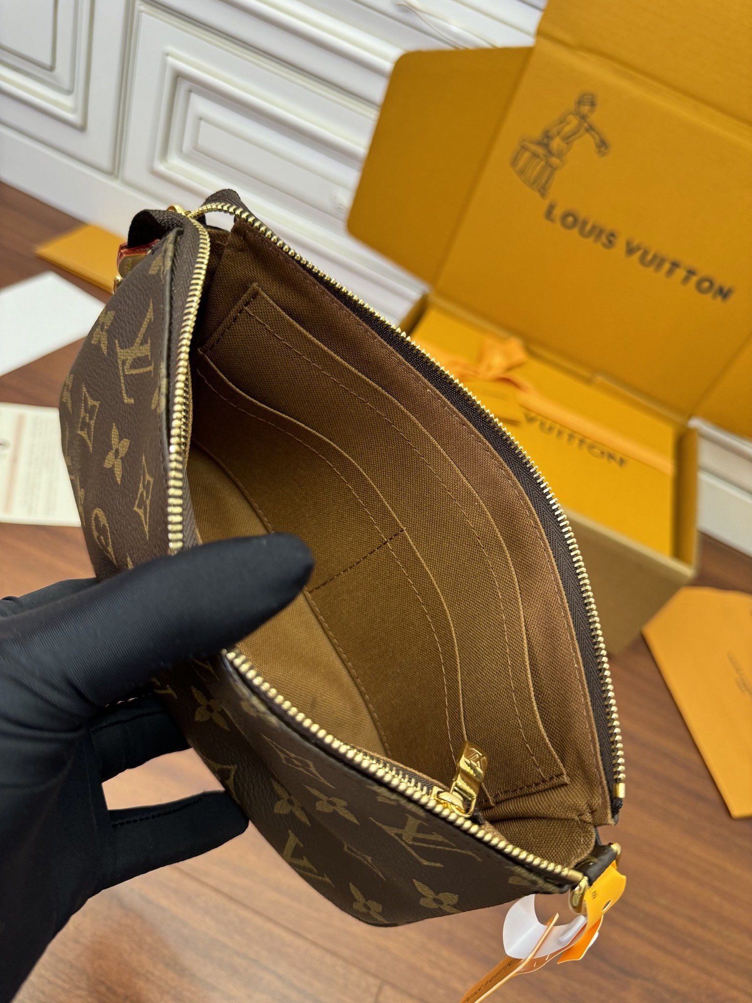 独家首发型号特正版M82766品质全面再次升级专柜同步电子芯片内码新礼盒礼品袋保护纸铜版电子标签合格证皮