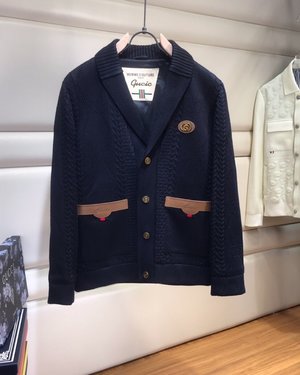 Gucci Clothing Cardigans Coats & Jackets Knit Sweater Knitting Fall/Winter Collection
