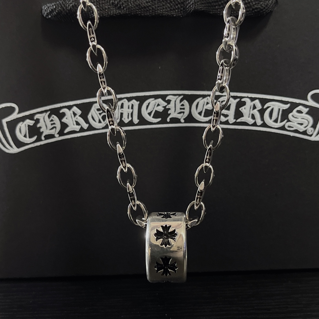 Chrome Hearts 𝗖𝗵𝗿𝗼𝗺𝗲 𝗛𝗲𝗮𝗿𝘁𝘀克罗心项链